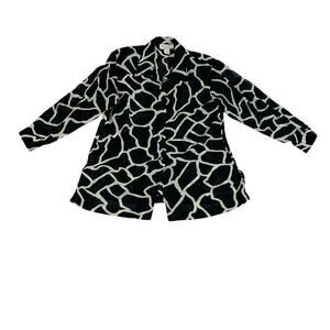 Petite Sophsiticate Sheer Black & White Giraffe Print Buttoned Tunic Blouse - 12
